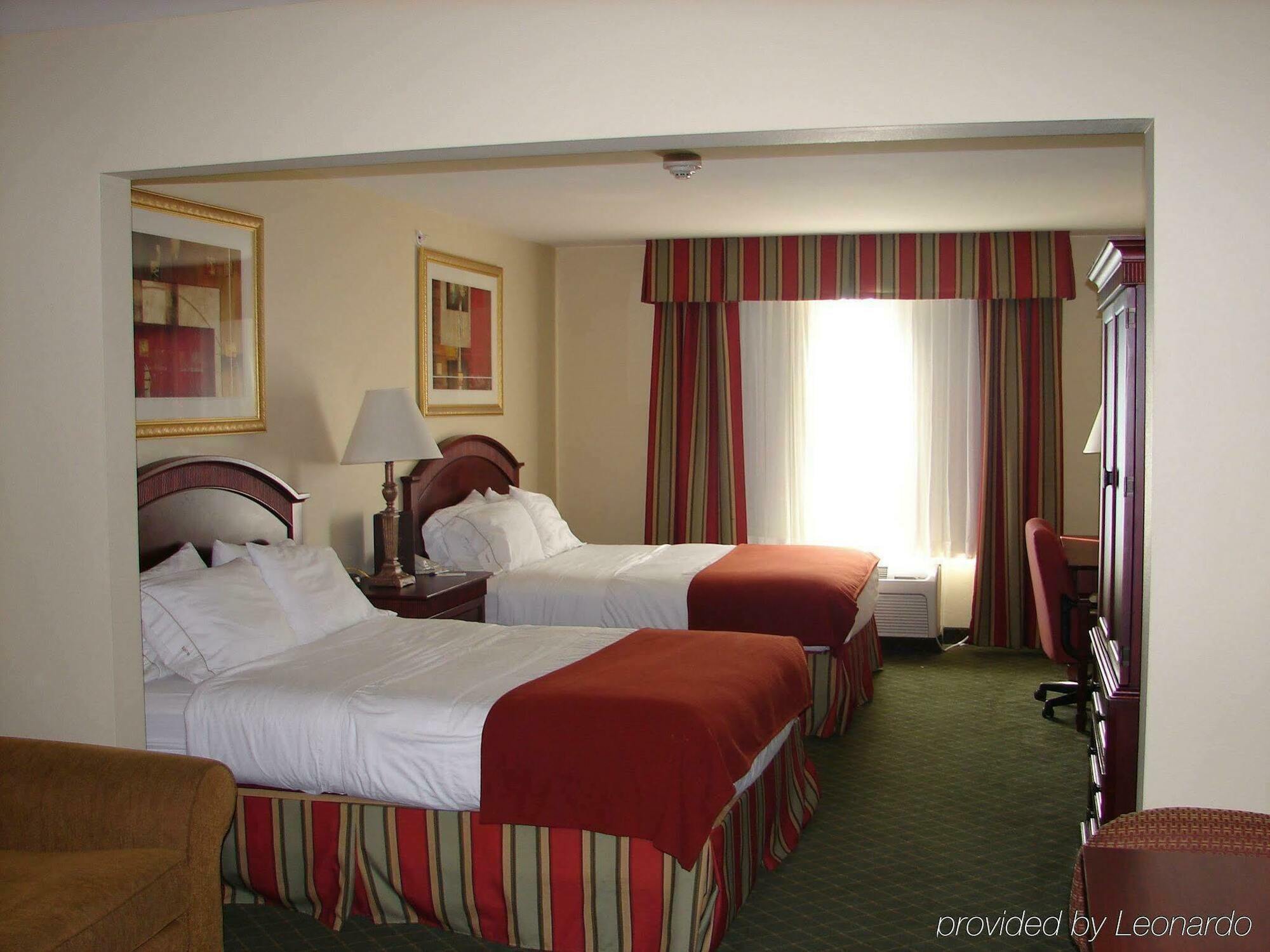 Holiday Inn Express Hotel & Suites Lexington-Downtown University By Ihg Rom bilde